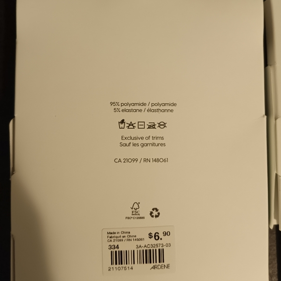 Free With A Bundle Two Brand New Ardene Fashion Knee-High. - Picture 4 of 5